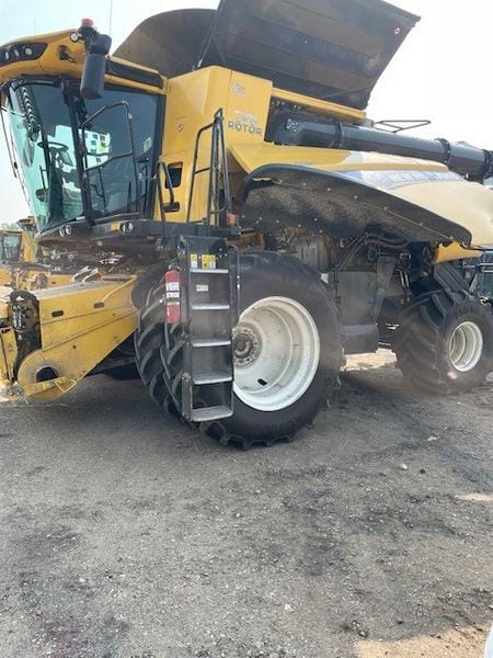 2023 New Holland CR9.90