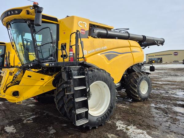 2024 New Holland CR8.90