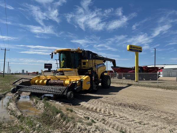 2014 New Holland CR8090