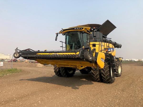 2015 New Holland CR10.90
