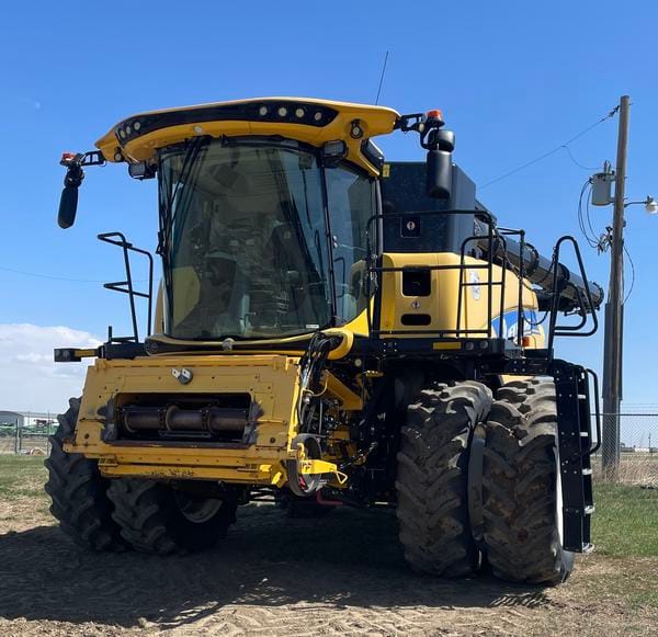 2015 New Holland CR8.90