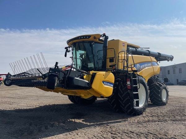 2023 New Holland CR9.90