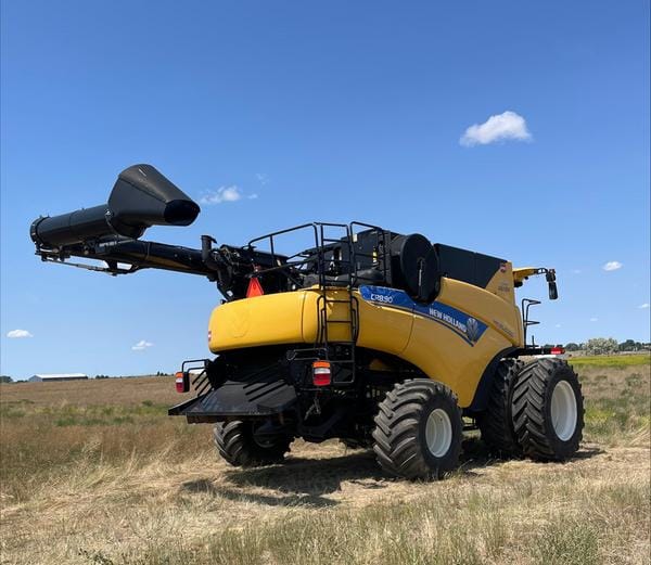 2019 New Holland CR8.90
