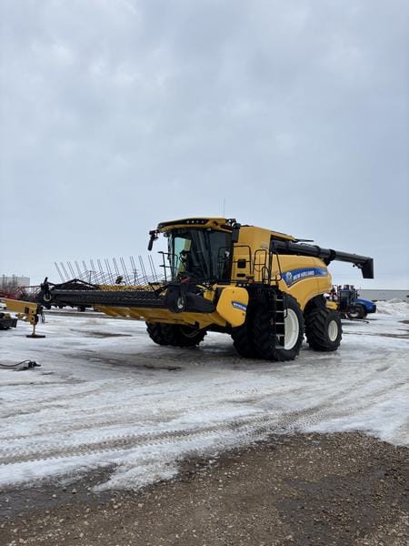 2021 New Holland CR8.90
