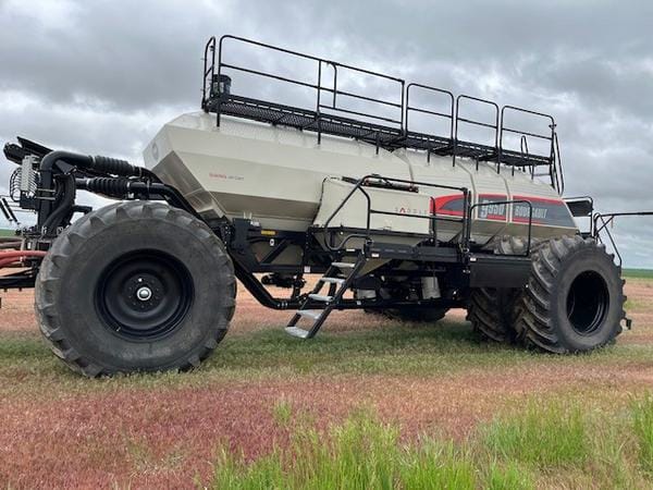2025 Bourgault 3335-76