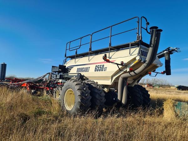 2014 Bourgault 3320-68