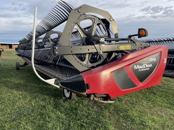 2019 MacDon FD140