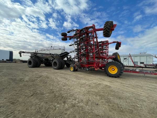 2023 Bourgault 3335-80