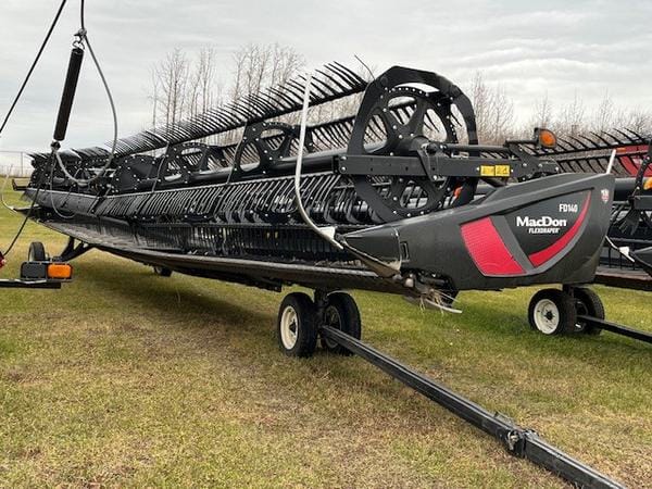 2019 MacDon FD140