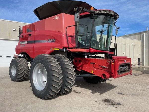 2016 Case IH 8240
