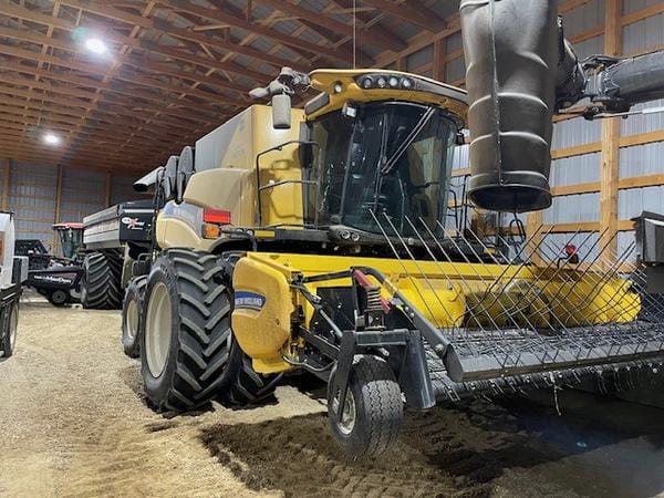2023 New Holland CR10.90