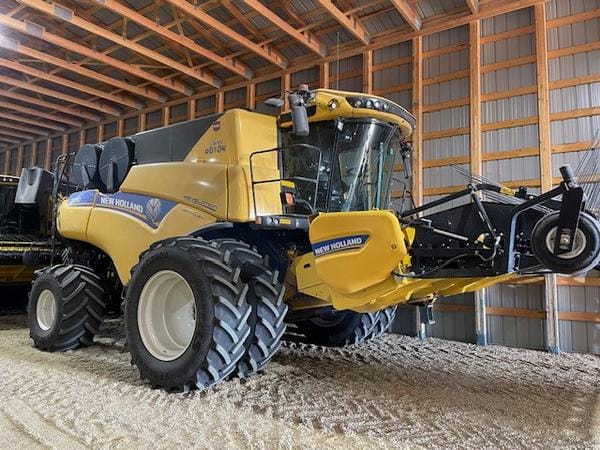 2025 New Holland CR10.90