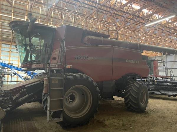2017 Case IH 8240