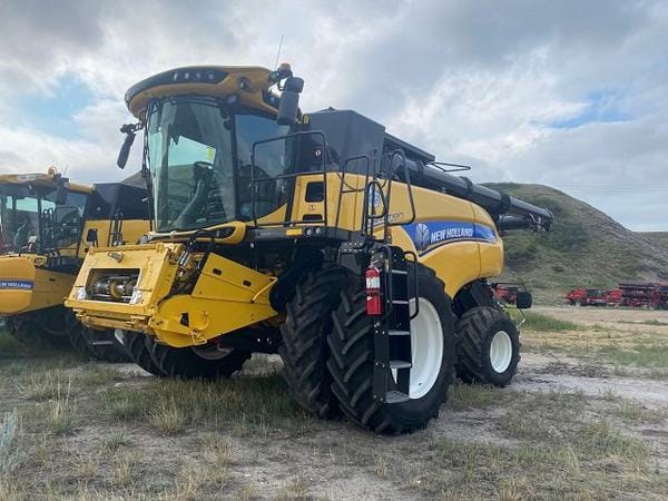 2016 New Holland CR9.90
