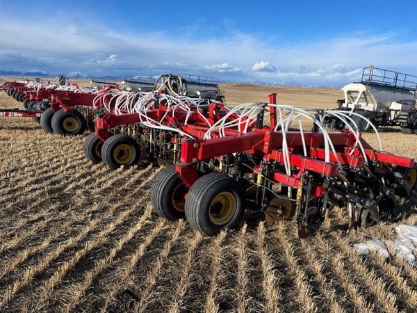 2011 Bourgault 3310-75