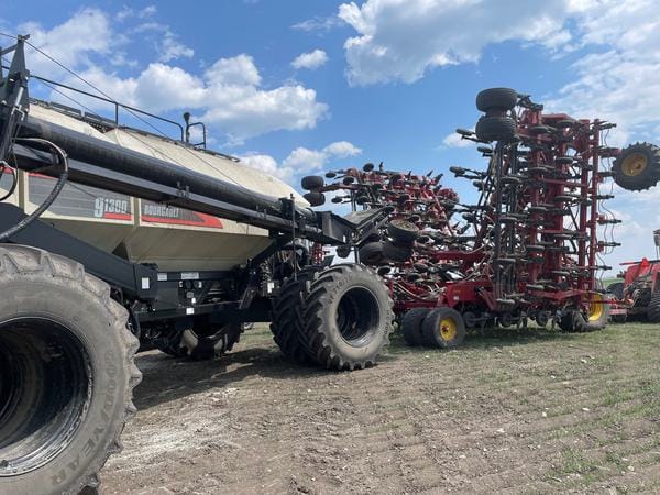 2023 Bourgault 3335PLS-84