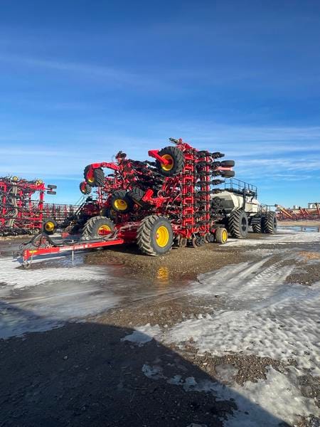 2025 Bourgault 3725-70