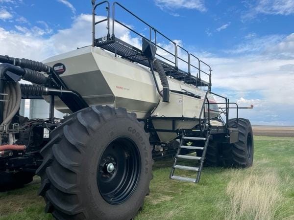 2023 Bourgault 3335-66