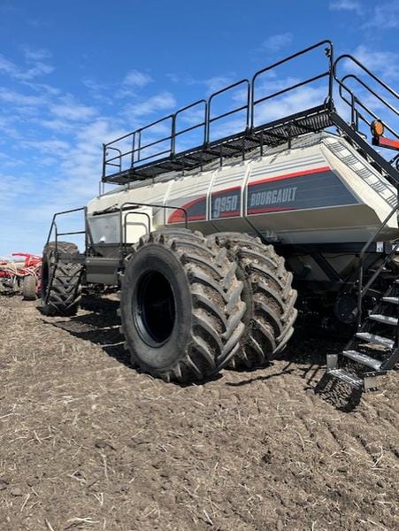 2024 Bourgault 3335-84