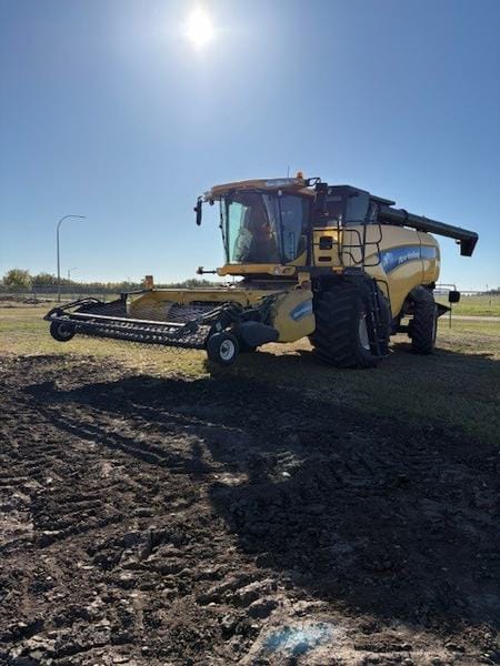 2011 New Holland CX8080