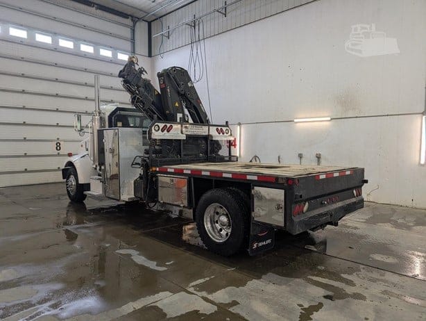 2003 HIAB 144E-5 CL MOUNTED ON 2005 PETERBILT 330