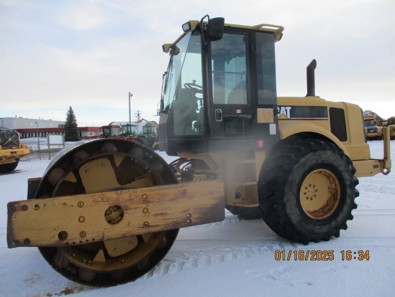 2002 CAT CP563D