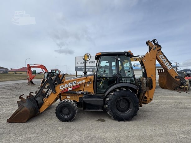2018 CASE 580N
