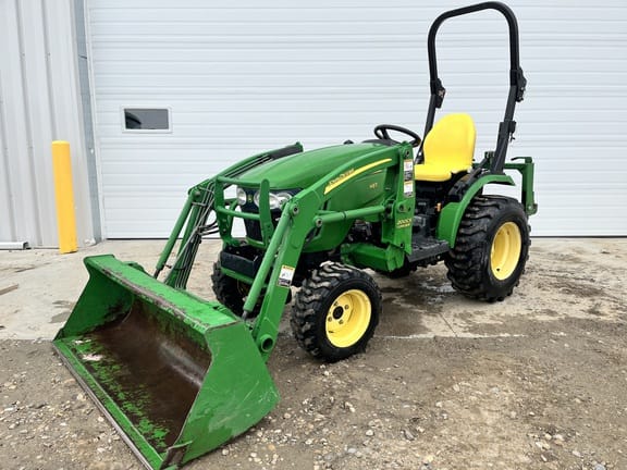 2007 John Deere 2320