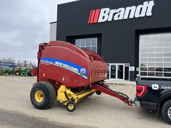 2016 New Holland Rollbelt 560