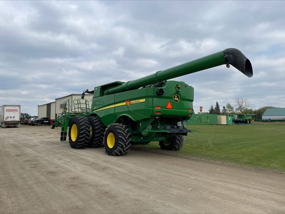 2018 John Deere S790