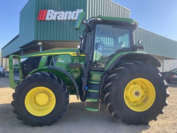 2024 John Deere 7R 250