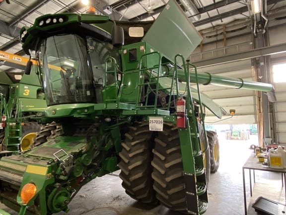 2017 John Deere S680
price reduced