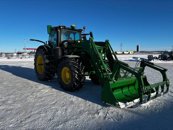 2025 John Deere 6R 250