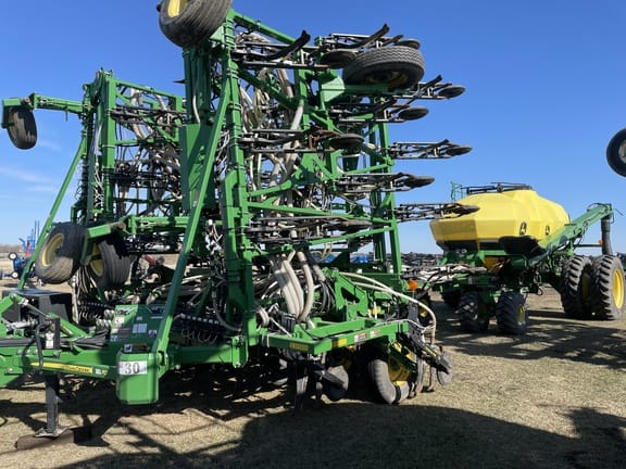 2013 John Deere 1870