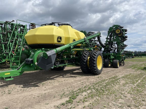 2016 John Deere 1870