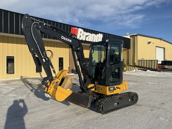 2023 John Deere 35 P