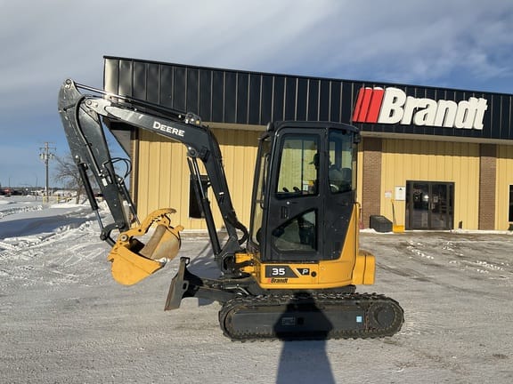 2023 John Deere 35 P