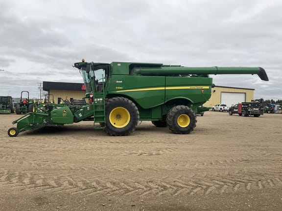 2012 John Deere S690
                                price reduced
