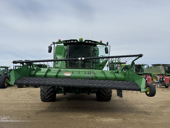 2020 John Deere T670