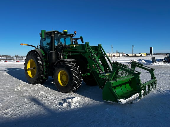 2025 John Deere 6R 250