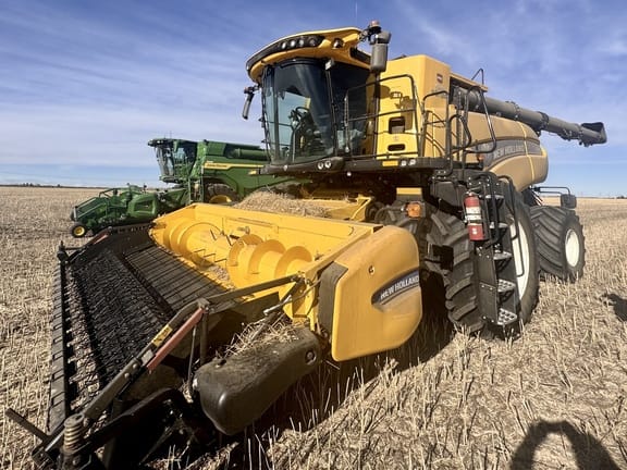 2023 New Holland CR9.90
