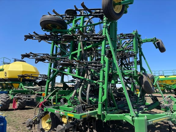 2013 John Deere 1870