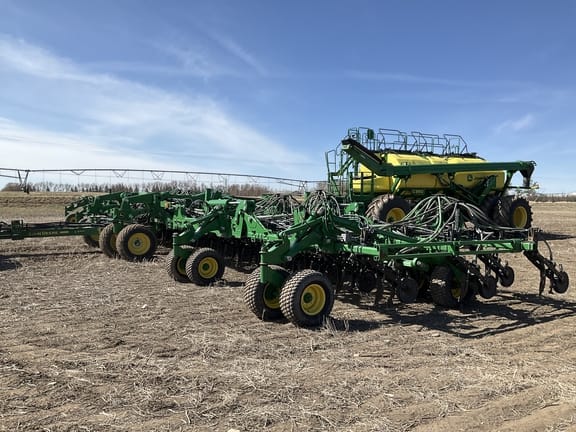 2017 John Deere 1870
