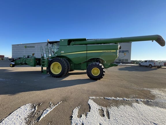 2015 John Deere S680