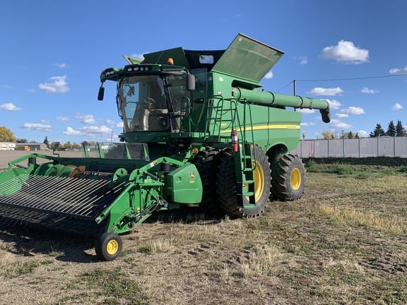 2015 John Deere S680
price reduced