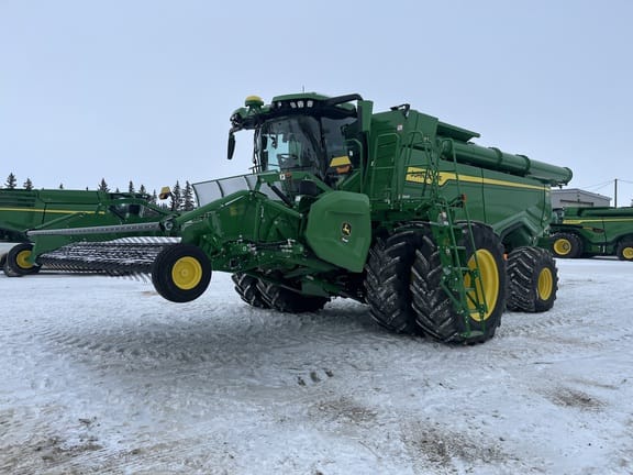 2022 John Deere X9 1100