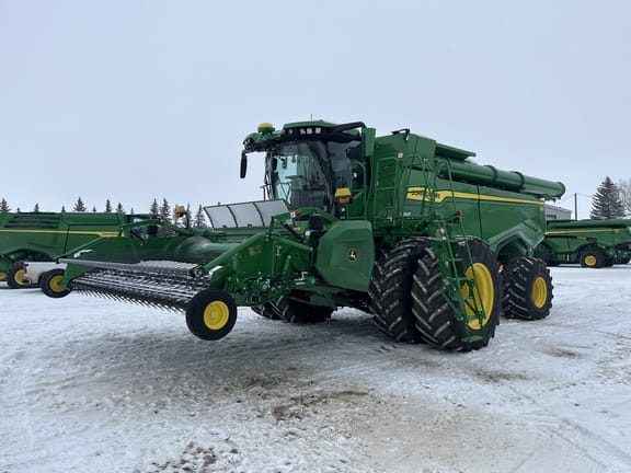 2022 John Deere X9 1100