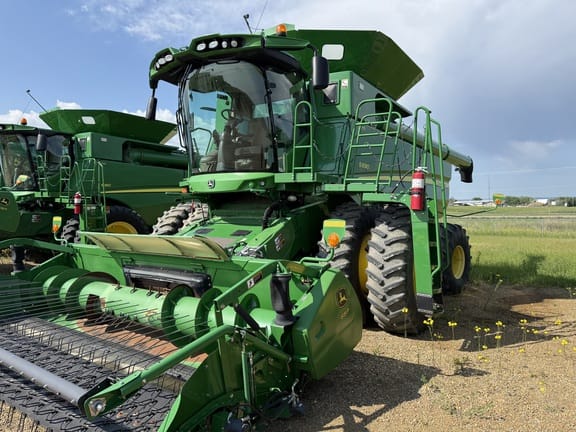 2013 John Deere S690