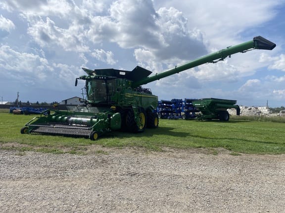 2022 John Deere X9 1000