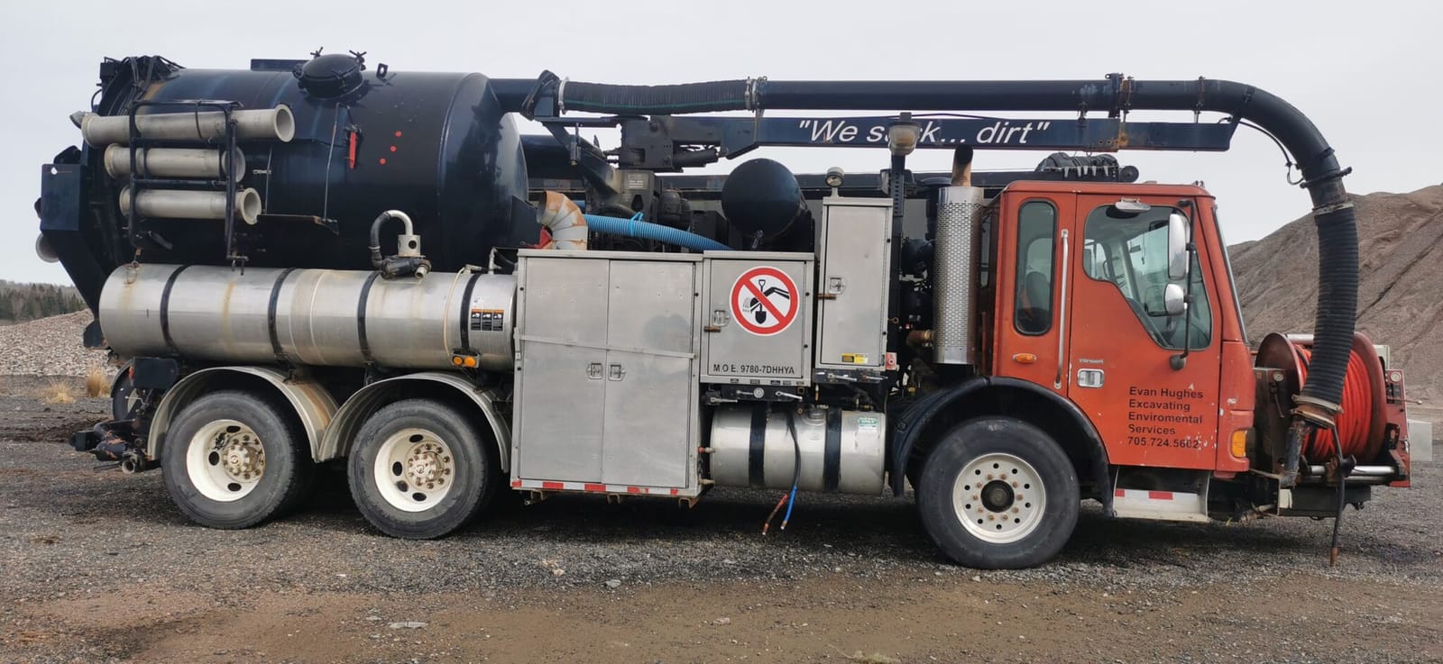 2005 Freightliner Condor Vac Truck